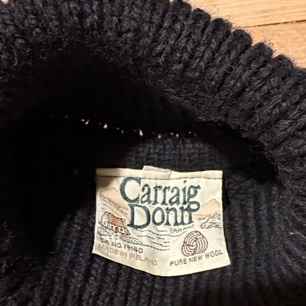 Carraig Donn Wool Black Cable Knit Turtleneck Sweater - Picture 2 of 9